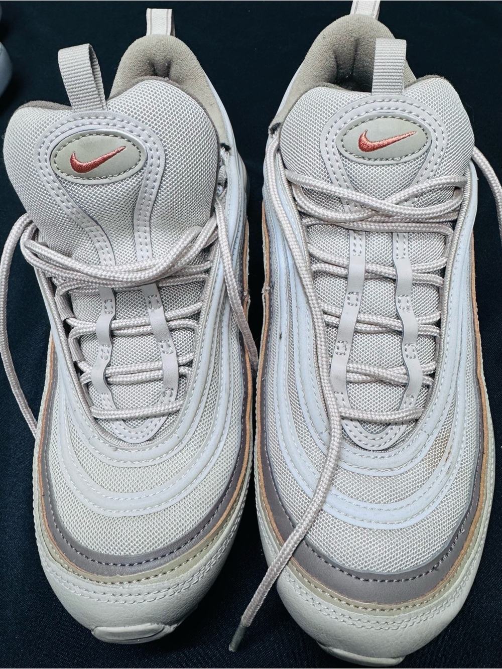 Nike Men's Sneakers Beige Cream with Coral Swoosh